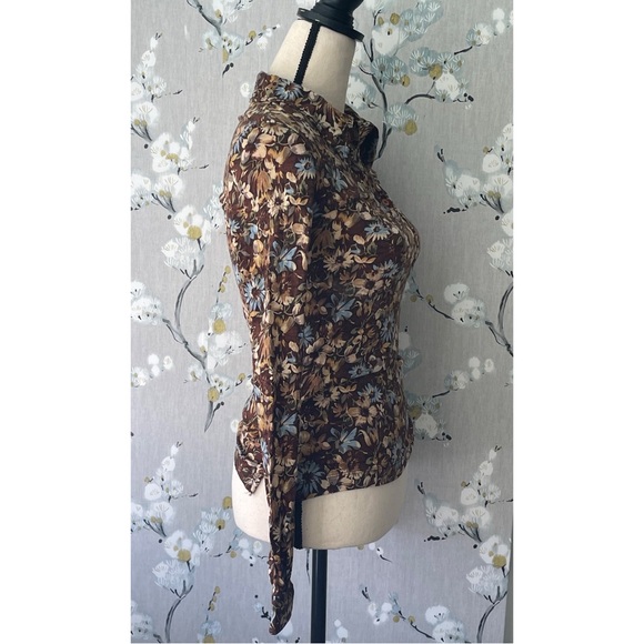 DOLCE & GABBANA J&ANS Floral Point
Collar Blouse - Picture 2 of 14